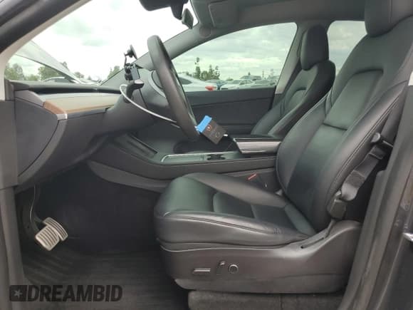 ✅ 2022 Tesla Model Y Performance • VIN: 7SAYGDEF6NF409912 • Lot: 81064495. Listed on Copart with 43,370 mi. Free auction sales archive from the USA and detailed vehicle history report at DreamBid. Image 7.