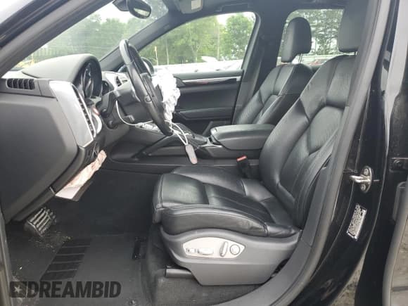 ✅ 2014 Porsche Cayenne • VIN: WP1AA2A21ELA92785 • Lot: 56255925. Listed on Copart with 116,925 mi. Free auction sales archive from the USA and detailed vehicle history report at DreamBid. Image 7.