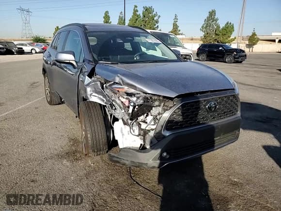 ✅ 2024 Toyota Corolla Cross XLE • VIN: 7MUDAAAGXRV094002 • Lot: 71351465. Listed on Copart with 12,443 mi. Free auction sales archive from the USA and detailed vehicle history report at DreamBid. Image 13.