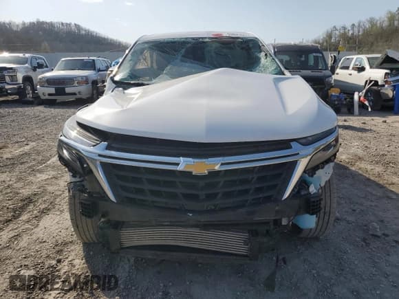 ✅ 2022 Chevrolet Equinox LS • VIN: 2GNAX5EV1N6126181 • Lot: 53625575. Listed on Copart with 54,585 mi. Free auction sales archive from the USA and detailed vehicle history report at DreamBid. Image 5.