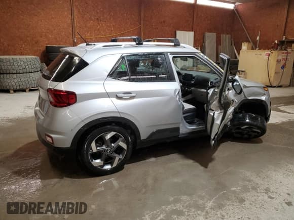 ✅ 2023 Hyundai Venue SEL • VIN: KMHRC8A33PU212167 • Lot: 45929735. Listed on Copart with 19,730 mi. Free auction sales archive from the USA and detailed vehicle history report at DreamBid. Image 3.