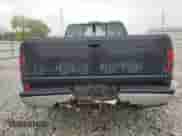 1996 Dodge 1500 z VIN 3B7HC13Z2TM116876, wystawiony jako Copart lot #82563195 z przebiegiem 347 224 mil mil oraz Szkoda całkowita • Salvage title. Historia ofert i sprzedaży dostępna na DreamBid. Obrazek 6.