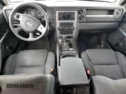 ✅ 2008 Jeep Commander Sport • VIN: 1J8HG48N68C172106 • Лот: 80186665. Опубликован ранее на Copart с пробегом 286 825 миль. Бесплатный доступ к архиву аукционных продаж из США и подробный отчёт об истории автомобиля на DreamBid. Изображение 8.