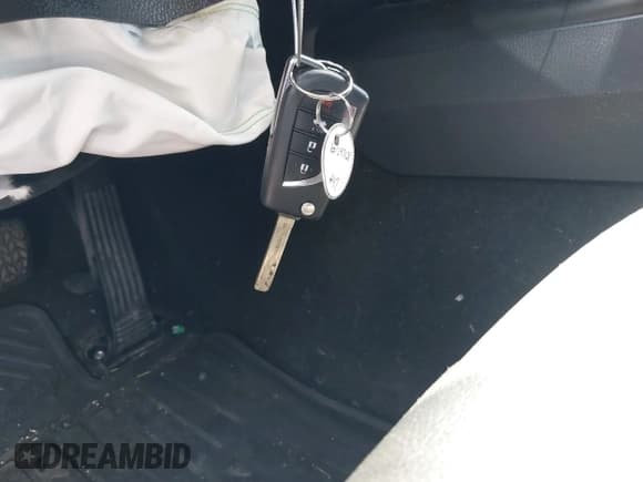 ✅ 2019 Toyota Camry LE • VIN: 4T1B11HK0KU690552 • Lot: 43219628. Wystawiony na IAAI z przebiegiem 98 600 mil. Bezpłatny archiwum sprzedaży aukcyjnych z USA i szczegółowy raport historii pojazdu na DreamBid. Zdjęcie 11.