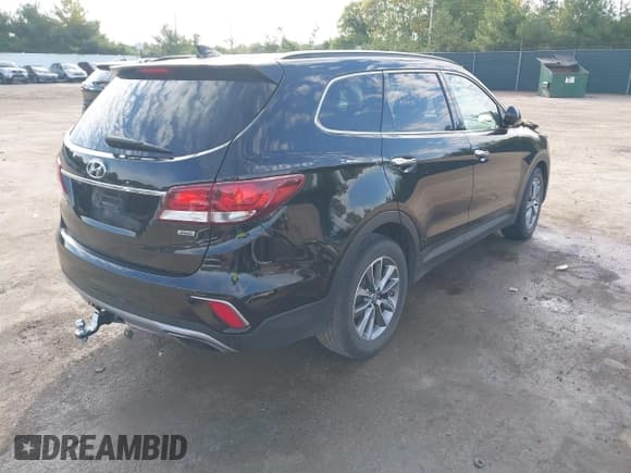 ✅ 2017 Hyundai Santa Fe SE • VIN: KM8SMDHF0HU172039 • Lot: 43480124. Wystawiony na IAAI z przebiegiem 161 921 mil. Bezpłatny archiwum sprzedaży aukcyjnych z USA i szczegółowy raport historii pojazdu na DreamBid. Zdjęcie 4.