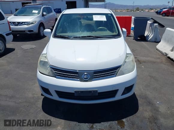 ✅ 2007 Nissan Versa SL • VIN: 3N1BC11E67L442930 • Лот: 42623985. Опубликован ранее на IAAI с пробегом 144 782 миль. Бесплатный доступ к архиву аукционных продаж из США и подробный отчёт об истории автомобиля на DreamBid. Изображение 6.