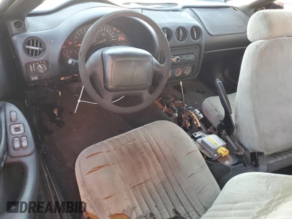 ✅ 2000 Pontiac Firebird Firebird • VIN: 2G2FS22K7Y2145503 • Lot: 80487434. Wystawiony na Copart z przebiegiem 120 386 mil. Bezpłatny archiwum sprzedaży aukcyjnych z USA i szczegółowy raport historii pojazdu na DreamBid. Zdjęcie 8.