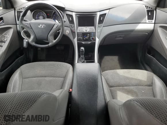 ✅ 2013 Hyundai Sonata SE • VIN: 5NPEC4AC2DH618121 • Lot: 69955784. Listed on Copart with 184,255 mi. Free auction sales archive from the USA and detailed vehicle history report at DreamBid. Image 8.
