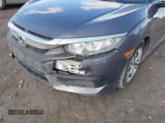 ✅ 2017 Honda Civic LX • VIN: 2HGFC2F5XHH533028 • Lot: 41540773. Wystawiony na IAAI z przebiegiem 102 572 mil. Bezpłatny archiwum sprzedaży aukcyjnych z USA i szczegółowy raport historii pojazdu na DreamBid. Zdjęcie 6.