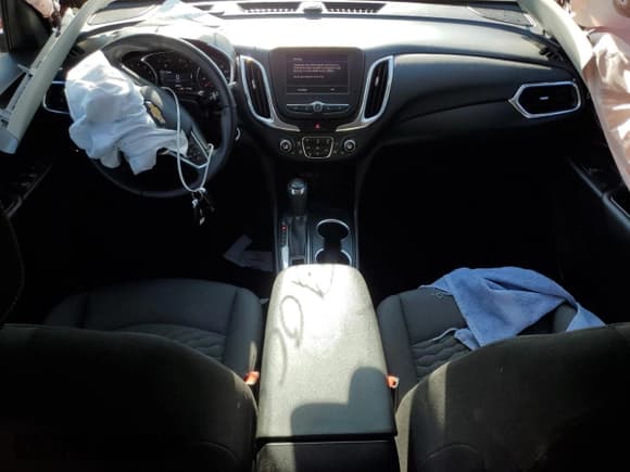 ✅ 2021 Chevrolet Equinox LT • VIN: 2GNAXKEV4M6151847 • Лот: 71725425. Опубликован ранее на Copart с пробегом 15 272 миль. Бесплатный доступ к архиву аукционных продаж из США и подробный отчёт об истории автомобиля на DreamBid. Изображение 8.