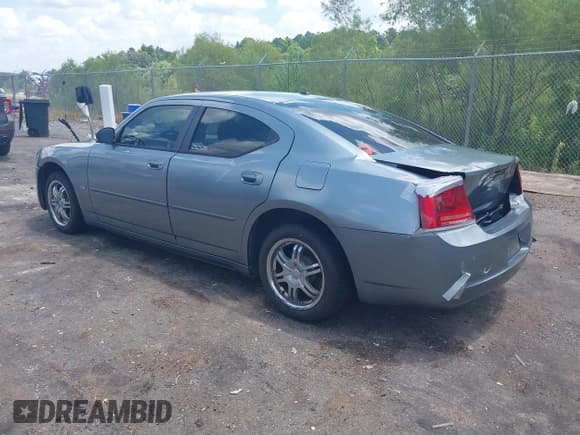 ✅ 2006 Dodge Charger • VIN: 2B3KA43G66H406246 • Лот: 42741841. Опубликован ранее на IAAI с пробегом 102 243 миль. Бесплатный доступ к архиву аукционных продаж из США и подробный отчёт об истории автомобиля на DreamBid. Изображение 3.