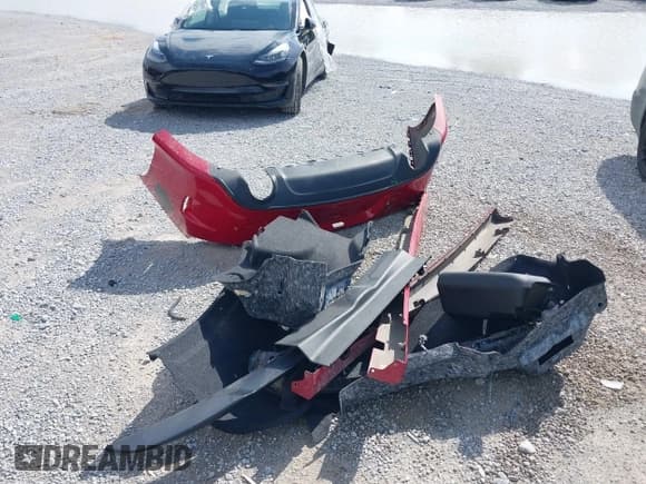 ✅ 2017 Dodge Charger R/T • VIN: 2C3CDXCT1HH544499 • Lot: 42458667. Listed on IAAI with 102,664 mi. Free auction sales archive from the USA and detailed vehicle history report at DreamBid. Image 12.