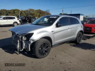 ✅ 2018 Mitsubishi Outlander ES • VIN: JA4AR3AU8JU016027 • Lot: 90986035. Listed on Copart with 114,895 mi. Free auction sales archive from the USA and detailed vehicle history report at DreamBid. Image 1.