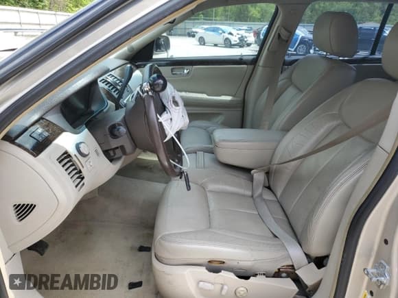 ✅ 2008 Cadillac DTS 1SA • VIN: 1G6KD57Y18U168114 • Lot: 56137385. Listed on Copart with 116,823 mi. Free auction sales archive from the USA and detailed vehicle history report at DreamBid. Image 7.