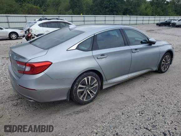 ✅ 2018 Honda Accord EX • VIN: 1HGCV3F41JA013377 • Lot: 84025925. Wystawiony na Copart z przebiegiem 168 277 mil. Bezpłatny archiwum sprzedaży aukcyjnych z USA i szczegółowy raport historii pojazdu na DreamBid. Zdjęcie 3.