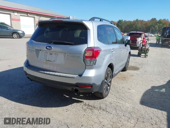 ✅ 2017 Subaru Forester Touring • VIN: JF2SJGWC2HH476040 • Lot: 43399929. Wystawiony na IAAI z przebiegiem 58 643 mil. Bezpłatny archiwum sprzedaży aukcyjnych z USA i szczegółowy raport historii pojazdu na DreamBid. Zdjęcie 4.