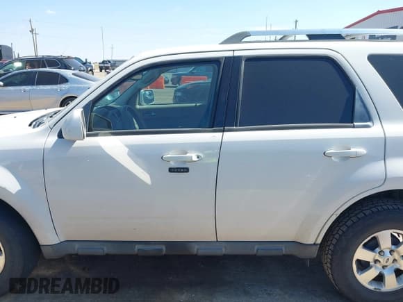 ✅ 2012 Ford Escape Limited • VIN: 1FMCU0EG4CKA91950 • Lot: 43323456. Wystawiony na IAAI z przebiegiem 159 708 mil. Bezpłatny archiwum sprzedaży aukcyjnych z USA i szczegółowy raport historii pojazdu na DreamBid. Zdjęcie 14.