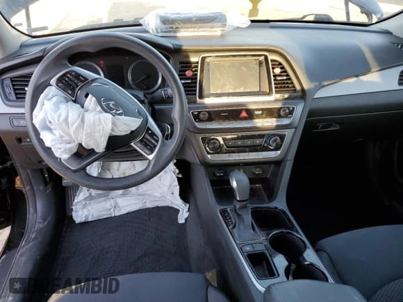 ✅ 2019 Hyundai Sonata SE • VIN: 5NPE24AF6KH755606 • Лот: 68523582. Опубликован ранее на Copart с пробегом 56 131 миль. Бесплатный доступ к архиву аукционных продаж из США и подробный отчёт об истории автомобиля на DreamBid. Изображение 8.