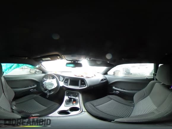 ✅ 2022 Dodge Challenger SXT • VIN: 2C3CDZAG8NH182166 • Lot: 37033443. Wystawiony na Copart z przebiegiem 5 301 mil. Bezpłatny archiwum sprzedaży aukcyjnych z USA i szczegółowy raport historii pojazdu na DreamBid. Zdjęcie 13.