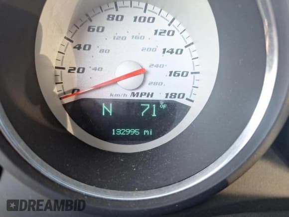 ✅ 2009 Dodge Challenger SRT-8 • VIN: 2B3LJ74W19H617533 • Lot: 76346634. Wystawiony na Copart z przebiegiem 132 995 mil. Bezpłatny archiwum sprzedaży aukcyjnych z USA i szczegółowy raport historii pojazdu na DreamBid. Zdjęcie 8.