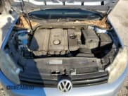✅ 2010 Volkswagen Golf • VIN: WVWDA7AJ1AW342988 • Lot: 45425025. Wystawiony na Copart z przebiegiem 132 198 mil. Bezpłatny archiwum sprzedaży aukcyjnych z USA i szczegółowy raport historii pojazdu na DreamBid. Zdjęcie 11.