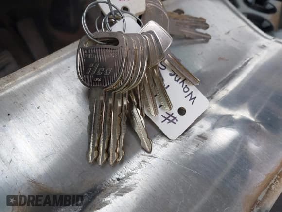 ✅ 2004 Chevrolet Silverado 2500HD • VIN: 1GBHC29U94E392193 • Лот: 41441538. Опубликован ранее на IAAI с пробегом 149 591 миль. Бесплатный доступ к архиву аукционных продаж из США и подробный отчёт об истории автомобиля на DreamBid. Изображение 11.