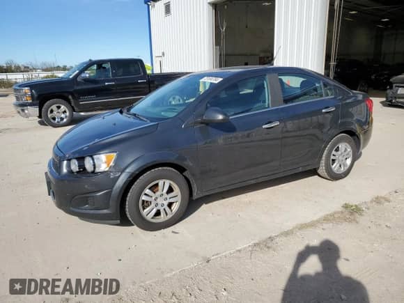 2014 Chevrolet Sonic LT z VIN 1G1JC5SH9E4165775, wystawiony jako Copart lot #73104784 z przebiegiem 109 625 mil mil oraz Czysty tytuł • Clean title. Historia ofert i sprzedaży dostępna na DreamBid. Obrazek 1.
