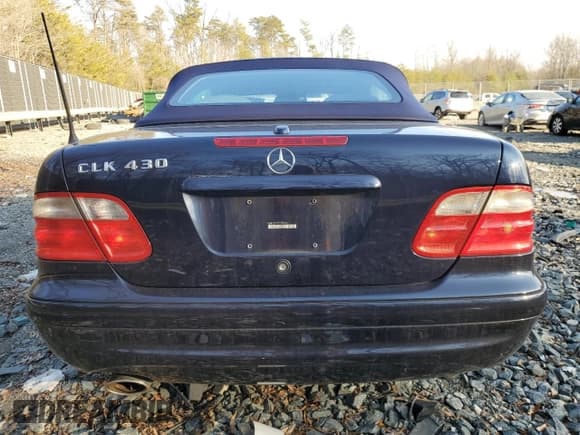 ✅ 2003 Mercedes-Benz CLK 430 • VIN: WDBLK70G53T133626 • Лот: 44135555. Опубликован ранее на Copart с пробегом 80 406 миль. Бесплатный доступ к архиву аукционных продаж из США и подробный отчёт об истории автомобиля на DreamBid. Изображение 6.