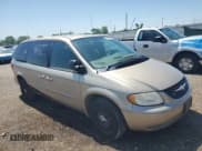 ✅ 2003 Chrysler Town & Country LX • VIN: 2C4GP44373R264803 • Lot: 66106405. Wystawiony na Copart z przebiegiem 102 177 mil. Bezpłatny archiwum sprzedaży aukcyjnych z USA i szczegółowy raport historii pojazdu na DreamBid. Zdjęcie 4.