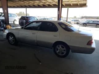 ✅ 1992 Lexus ES 300 • VIN: JT8VK13TXN0075175 • Лот: 70784955. Опубликован ранее на Copart с пробегом 173 611 миль. Бесплатный доступ к архиву аукционных продаж из США и подробный отчёт об истории автомобиля на DreamBid. Изображение 2.