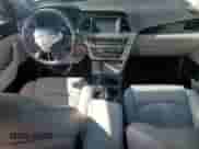 2016 Hyundai Sonata Sport z VIN 5NPE34AF4GH429940, wystawiony jako Copart lot #80826605 z przebiegiem Nie podano mil oraz Szkoda całkowita • Salvage title. Historia ofert i sprzedaży dostępna na DreamBid. Obrazek 8.