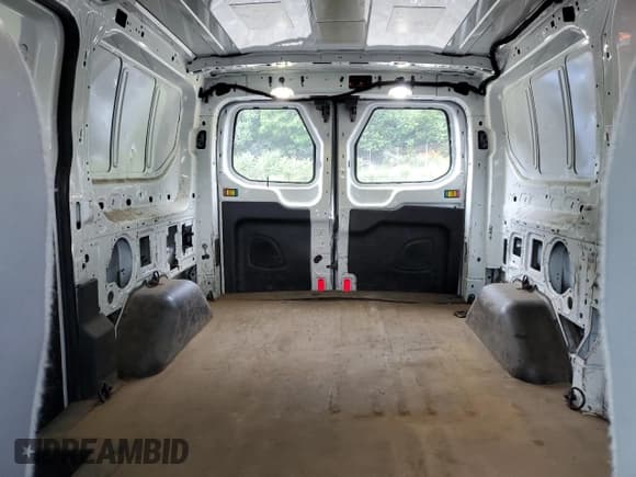 ✅ 2017 Ford Transit • VIN: 1FTYR1YM4HKA70297 • Лот: 65063115. Опубликован ранее на Copart с пробегом 137 275 миль. Бесплатный доступ к архиву аукционных продаж из США и подробный отчёт об истории автомобиля на DreamBid. Изображение 10.