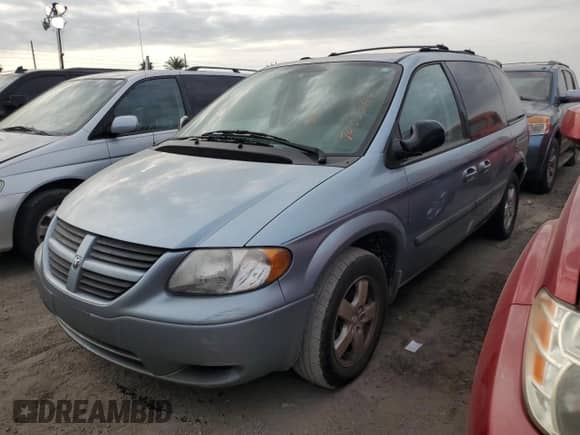 2006 Dodge Caravan SXT с VIN 1D4GP45R36B505524, выставлен на аукционе Copart как лот 74583744 с пробегом Не указан миль и Списание • Salvage title. История ставок и продаж доступна на DreamBid. Изображение 1.