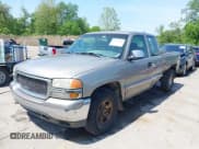 ✅ 2001 GMC Sierra 1500 SLE • VIN: 1GTEK19T31E271805 • Лот: 42167399. Опубликован ранее на IAAI с пробегом 206 202 миль. Бесплатный доступ к архиву аукционных продаж из США и подробный отчёт об истории автомобиля на DreamBid. Изображение 2.