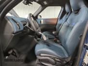 ✅ 2025 MINI Countryman S • VIN: WMZ23GA09S7S30847 • Lot: 86468705. Wystawiony na Copart z przebiegiem 18 058 mil. Bezpłatny archiwum sprzedaży aukcyjnych z USA i szczegółowy raport historii pojazdu na DreamBid. Zdjęcie 7.