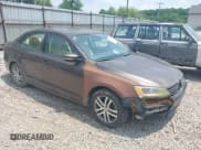 ✅ 2012 Volkswagen Jetta TDI • VIN: 3VWLL7AJ3CM349740 • Лот: 42576459. Опубликован ранее на IAAI с пробегом 135 444 миль. Бесплатный доступ к архиву аукционных продаж из США и подробный отчёт об истории автомобиля на DreamBid. Изображение 1.