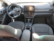 ✅ 2022 Hyundai Ioniq SE • VIN: KMHC75LC7NU278367 • Lot: 87258864. Wystawiony na Copart z przebiegiem 109 303 mil. Bezpłatny archiwum sprzedaży aukcyjnych z USA i szczegółowy raport historii pojazdu na DreamBid. Zdjęcie 8.