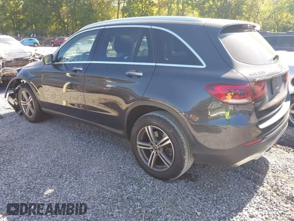 ✅ 2020 Mercedes-Benz GLC 300 • VIN: WDC0G8EB6LF697707 • Lot: 43207615. Listed on IAAI with 96,961 mi. Free auction sales archive from the USA and detailed vehicle history report at DreamBid. Image 3.