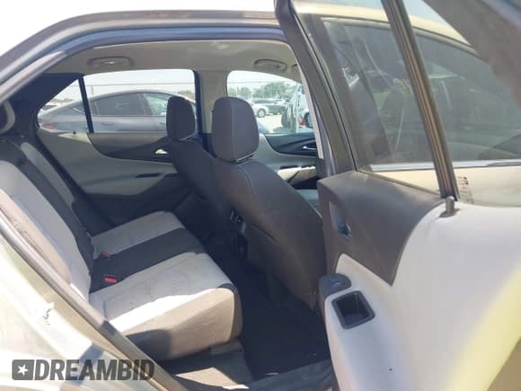 ✅ 2018 Chevrolet Equinox LT • VIN: 3GNAXJEV1JS566275 • Lot: 43212923. Wystawiony na IAAI z przebiegiem 193 291 mil. Bezpłatny archiwum sprzedaży aukcyjnych z USA i szczegółowy raport historii pojazdu na DreamBid. Zdjęcie 8.