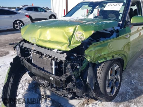 ✅ 2024 Hyundai Venue SEL • VIN: KMHRC8A37RU338485 • Lot: 41271559. Listed on IAAI with 18,665 mi. Free auction sales archive from the USA and detailed vehicle history report at DreamBid. Image 6.