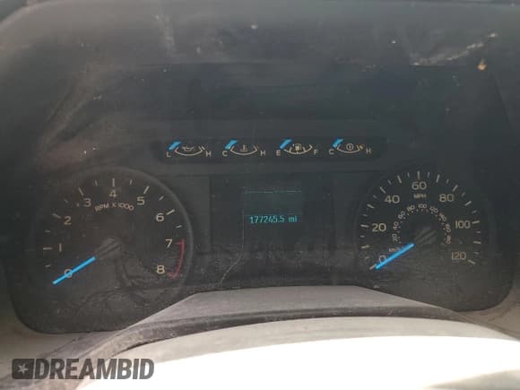 ✅ 2017 Ford F-150 XL • VIN: 1FTMF1E85HKC25809 • Лот: 58190015. Опубликован ранее на Copart с пробегом 177 245 миль. Бесплатный доступ к архиву аукционных продаж из США и подробный отчёт об истории автомобиля на DreamBid. Изображение 9.