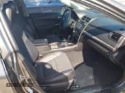 ✅ 2015 Toyota Camry SE • VIN: 4T1BF1FK1FU068584 • Lot: 43679051. Wystawiony na IAAI z przebiegiem 217 835 mil. Bezpłatny archiwum sprzedaży aukcyjnych z USA i szczegółowy raport historii pojazdu na DreamBid. Zdjęcie 5.