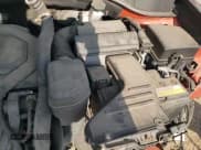 ✅ 2017 Hyundai Santa Fe 2.4L • VIN: 5XYZU3LB7HG460563 • Lot: 80073775. Wystawiony na Copart z przebiegiem 73 446 mil. Bezpłatny archiwum sprzedaży aukcyjnych z USA i szczegółowy raport historii pojazdu na DreamBid. Zdjęcie 14.