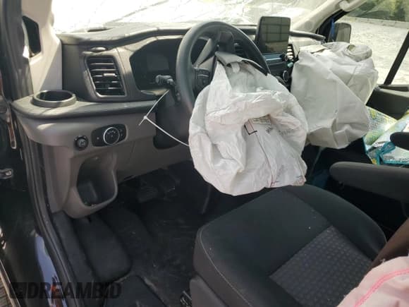 ✅ 2020 Ford Transit Passenger XL • VIN: 1FBAX2CGXLKA33749 • Lot: 64062315. Listed on Copart with 32,109 mi. Free auction sales archive from the USA and detailed vehicle history report at DreamBid. Image 8.