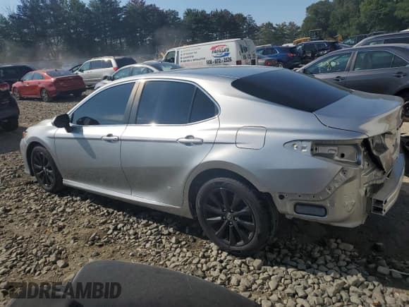 ✅ 2018 Toyota Camry XLE • VIN: 4T1B11HK9JU625794 • Lot: 70768885. Listed on Copart with 83,979 mi. Free auction sales archive from the USA and detailed vehicle history report at DreamBid. Image 2.