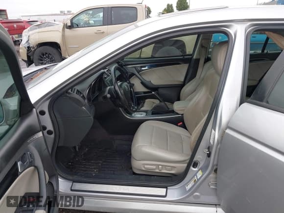 ✅ 2007 Acura TL Type S • VIN: 19UUA76587A002238 • Lot: 43558213. Wystawiony na IAAI z przebiegiem 263 800 mil. Bezpłatny archiwum sprzedaży aukcyjnych z USA i szczegółowy raport historii pojazdu na DreamBid. Zdjęcie 5.