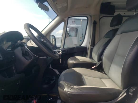 ✅ 2016 Ram ProMaster Cargo • VIN: 3C6TRVAG9GE123929 • Lot: 60659715. Wystawiony na Copart z przebiegiem 73 686 mil. Bezpłatny archiwum sprzedaży aukcyjnych z USA i szczegółowy raport historii pojazdu na DreamBid. Zdjęcie 7.