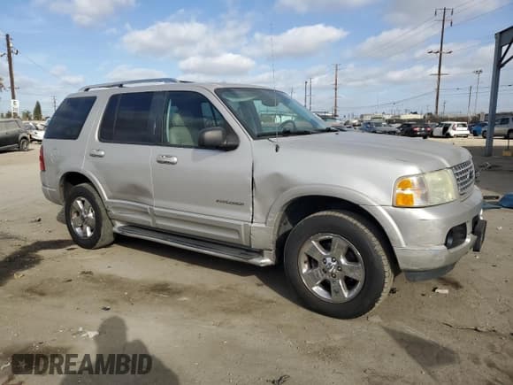 ✅ 2004 Ford Explorer Limited • VIN: 1FMZU75K74UB02095 • Lot: 85087884. Listed on Copart with 300,893 mi. Free auction sales archive from the USA and detailed vehicle history report at DreamBid. Image 4.