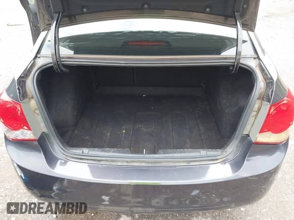 2014 Chevrolet Cruze 2LT с VIN 1G1PE5SB0E7155733, выставлен на аукционе IAAI как лот 43563910 с пробегом 145 246 миль миль и . История ставок и продаж доступна на DreamBid. Изображение 12.