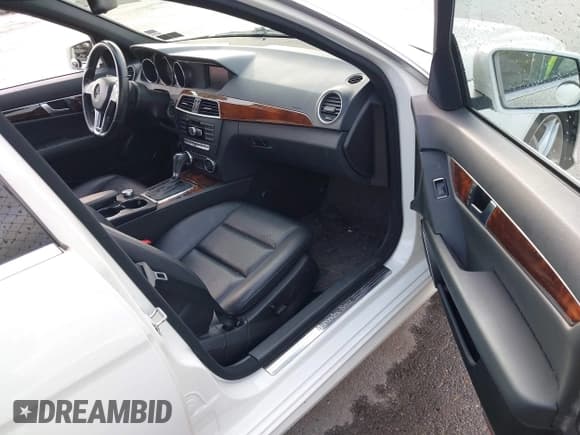 ✅ 2012 Mercedes-Benz C 300 Sport • VIN: WDDGF8BB8CR207641 • Lot: 43787528. Listed on IAAI with 74,385 mi. Free auction sales archive from the USA and detailed vehicle history report at DreamBid. Image 5.